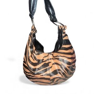 Elegant Zebra Pattern Shoulder Bag